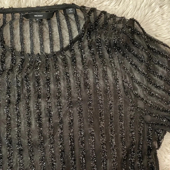 Dry Goods sparkly black top with black cami attached underneath size extra small - Picture 3 of 6